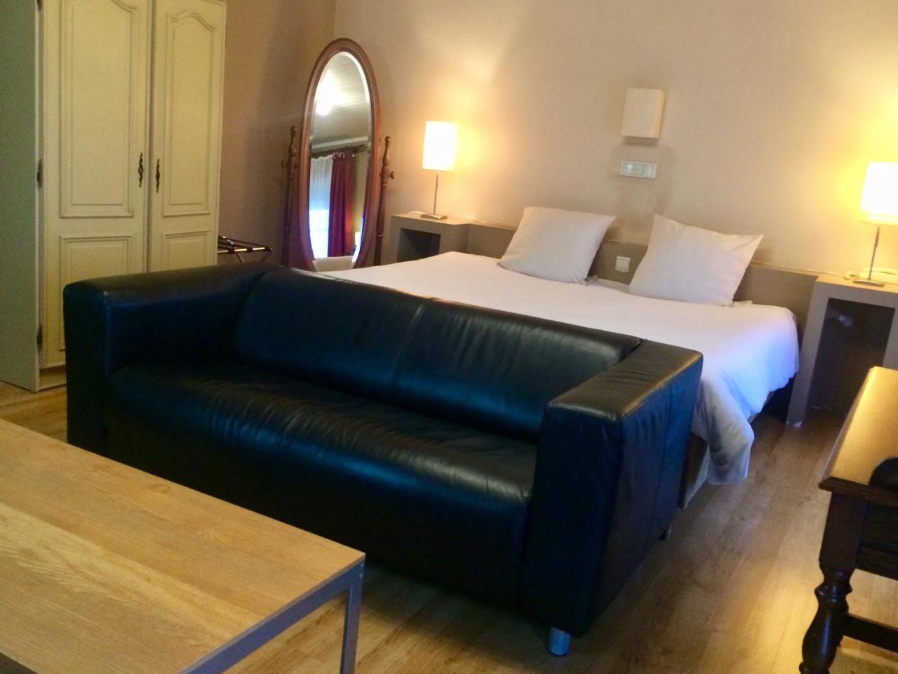 Hotel La Venerie Virton Eksteriør bilde